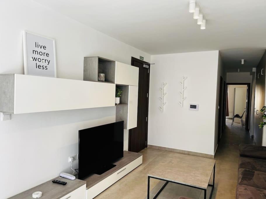 Sliema, Apt7, Stylish 2 Bedroom Apartment With Parking Zewnętrze zdjęcie
